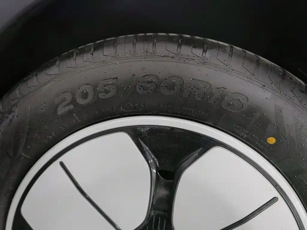 Geely Galaxy Starwish 2026 — фото 24