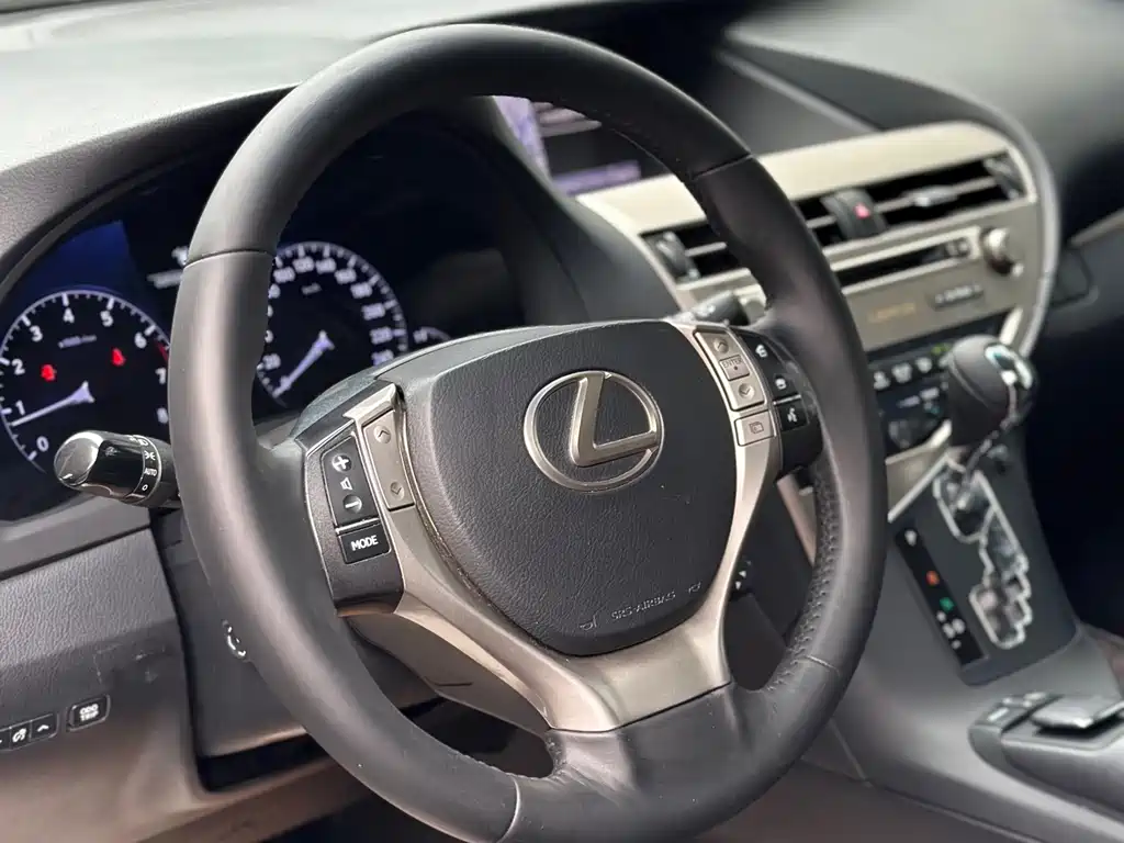 Lexus RX Classic 2013 — фото 9