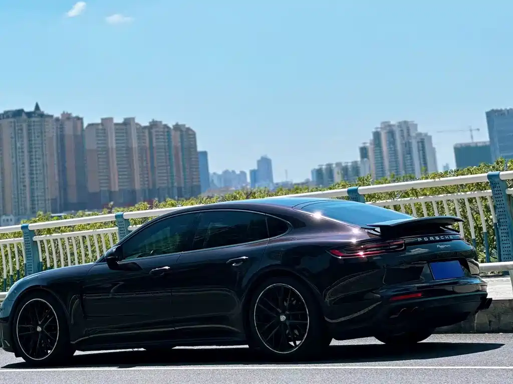 Porsche Panamera 2018 — фото 5