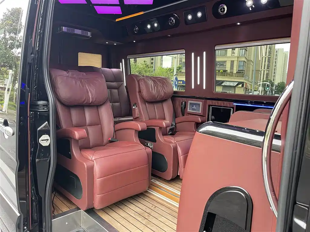 Mercedes-Benz Sprinter 2017 — фото 11