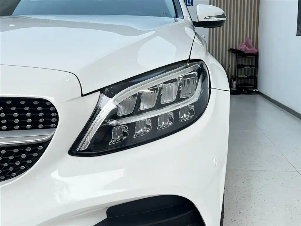Mercedes-Benz C-Class 2020