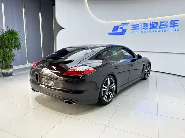 Porsche Panamera 2012