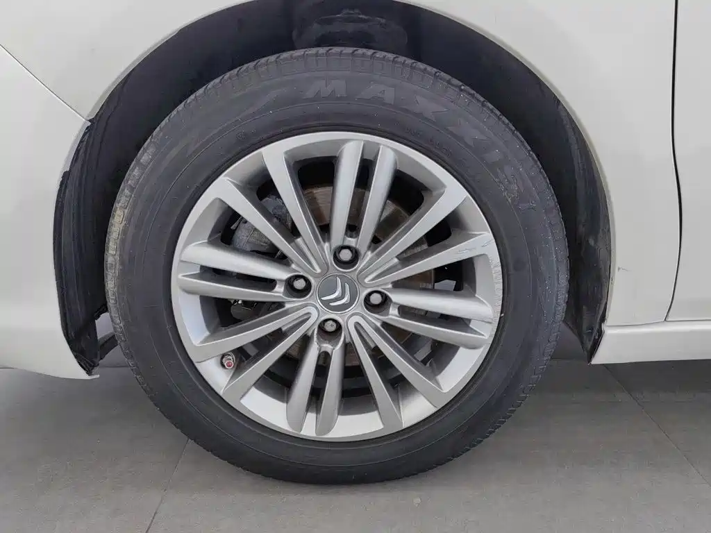 Citroën C4L 2016 — фото 17