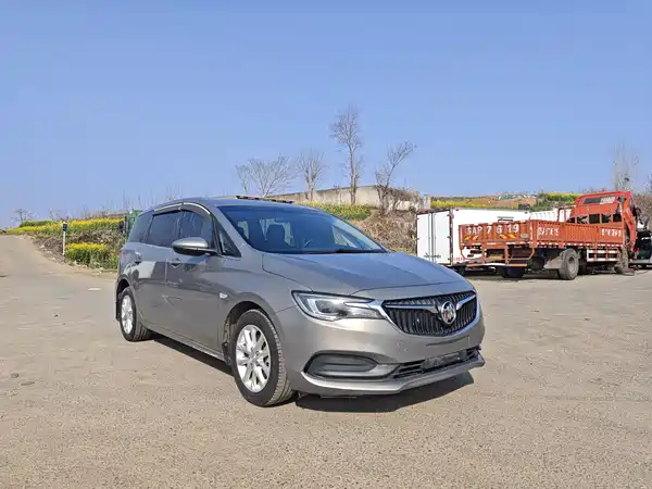 Buick GL6 2018