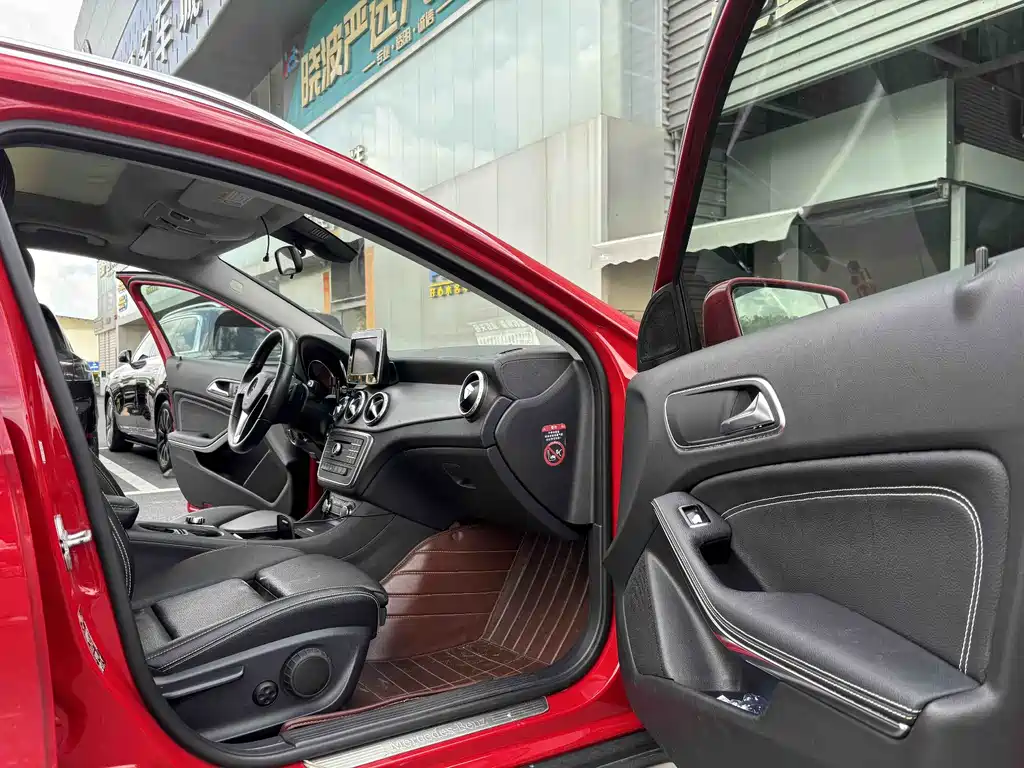 Mercedes-Benz GLA 2016 — фото 15