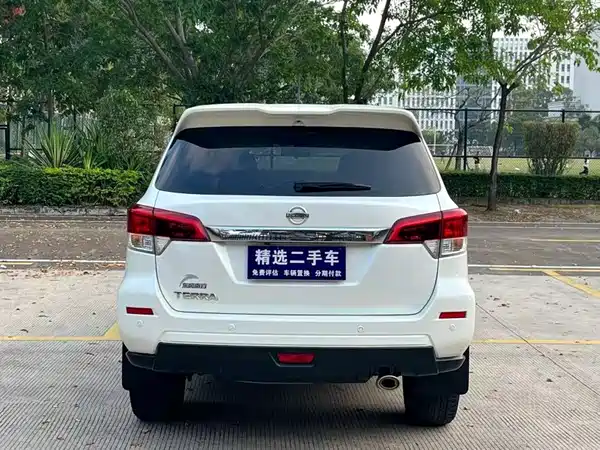 Nissan Terra 2018