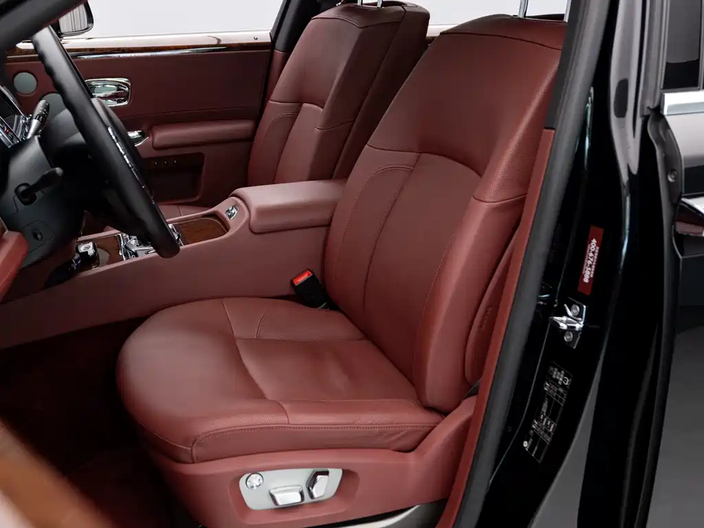 Rolls-Royce Ghost 2015 — фото 9