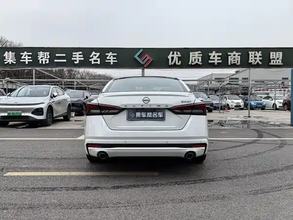 Nissan Teana 2023