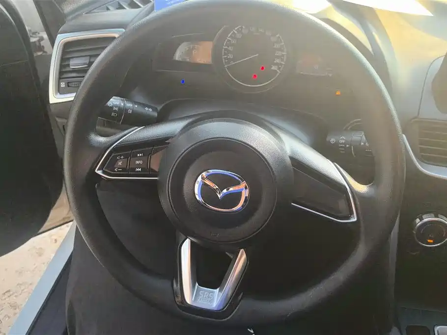 Mazda CX-4 2018 — фото 15