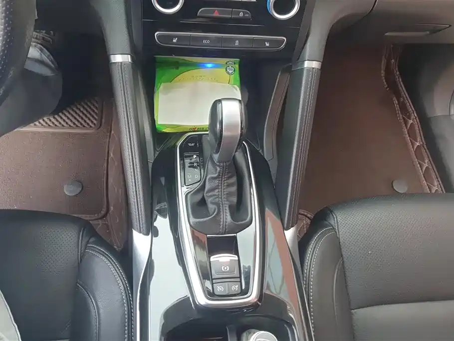 Renault Koleos 2017 — фото 16