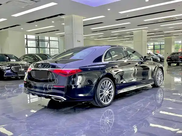 Mercedes-Benz S-Class 2024