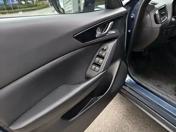 Mazda CX-4 2021