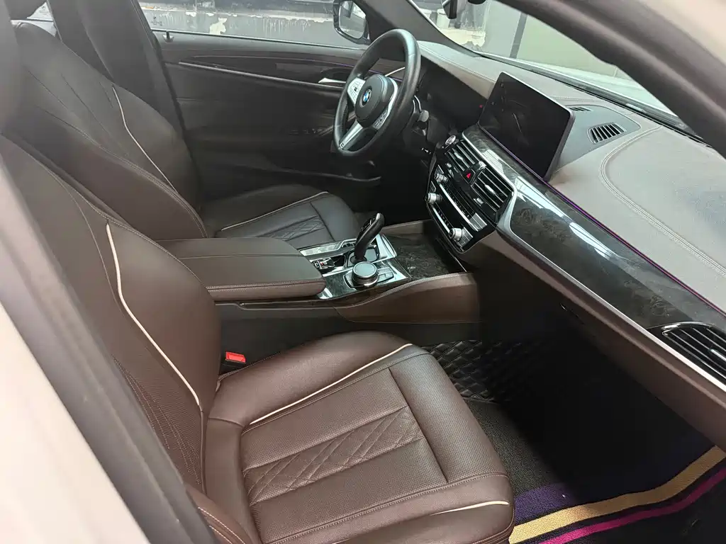 BMW 5 Series 2022