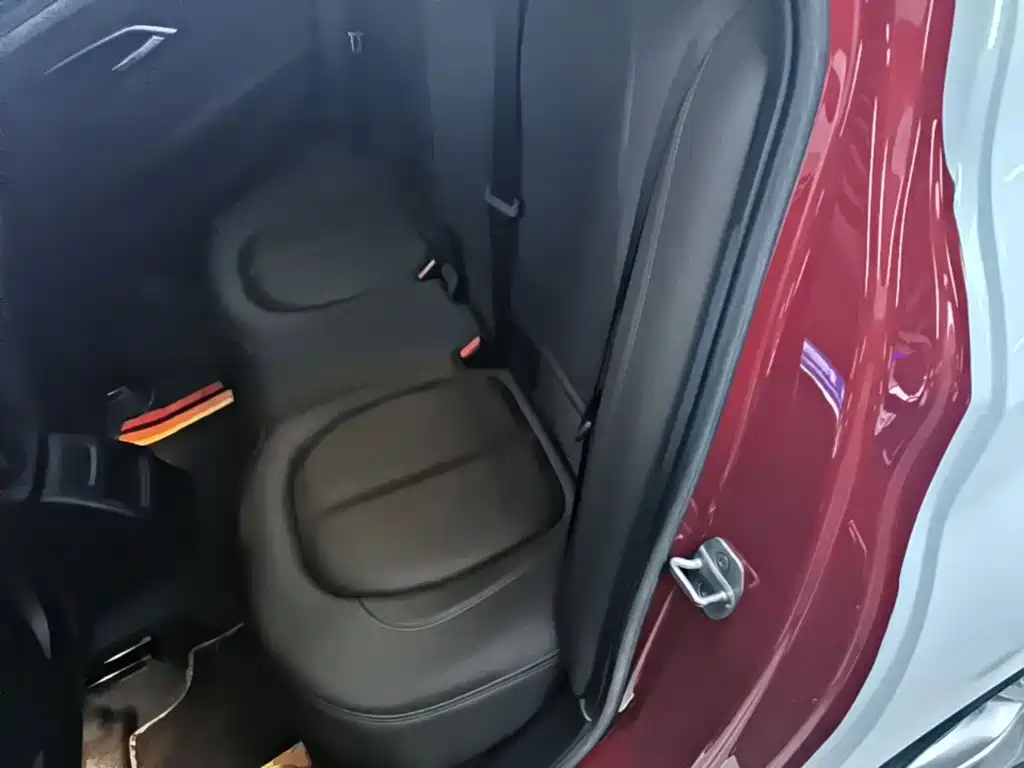 BMW 1 Series 2019 — фото 17