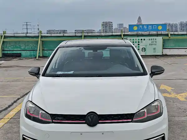Volkswagen Golf 2020