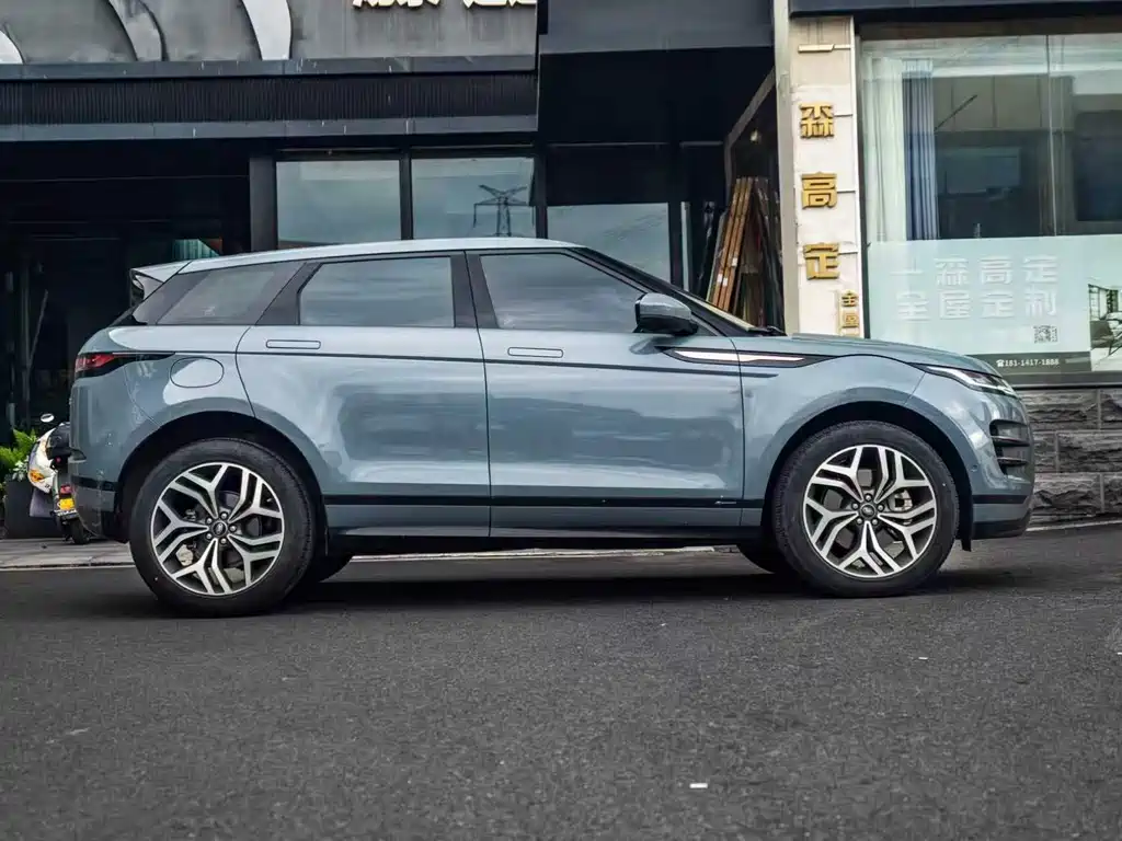 Land Rover Range Rover Evoque 2021 — фото 2