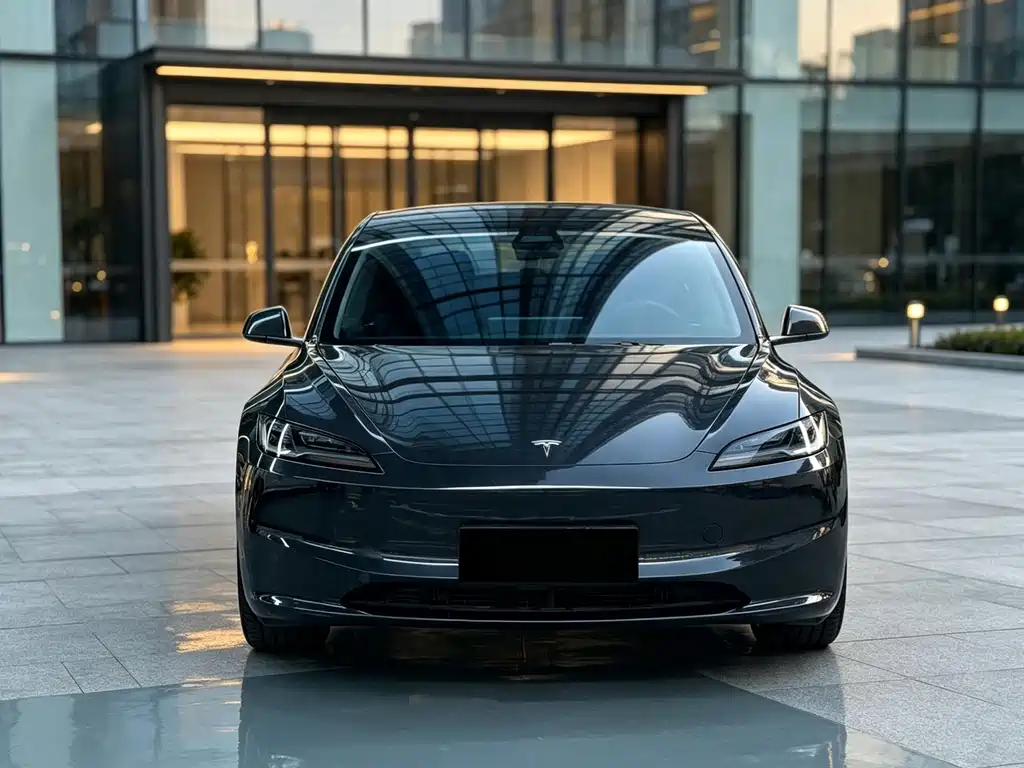Tesla Model 3 2025 — фото 2
