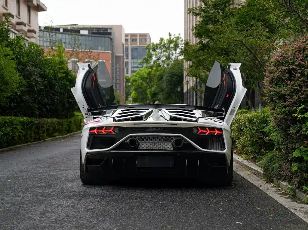 Lamborghini Aventador 2012 — фото 5