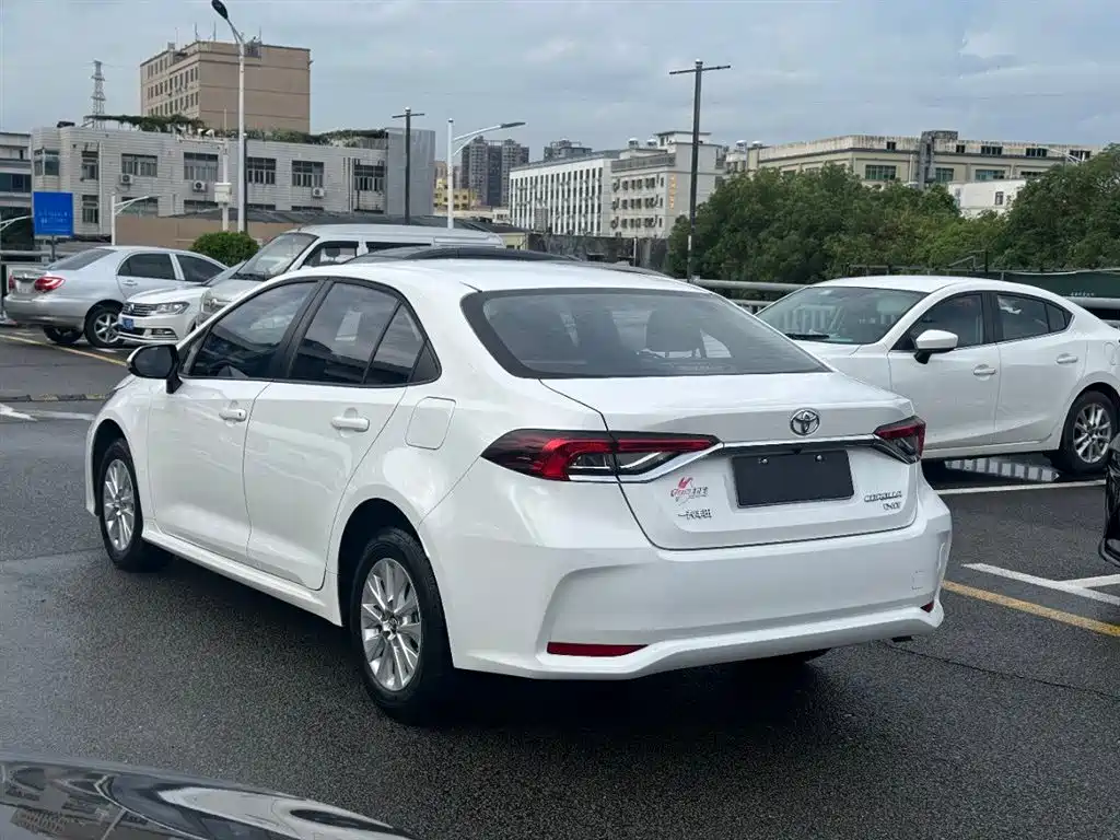 Toyota Corolla 2022 — фото 12