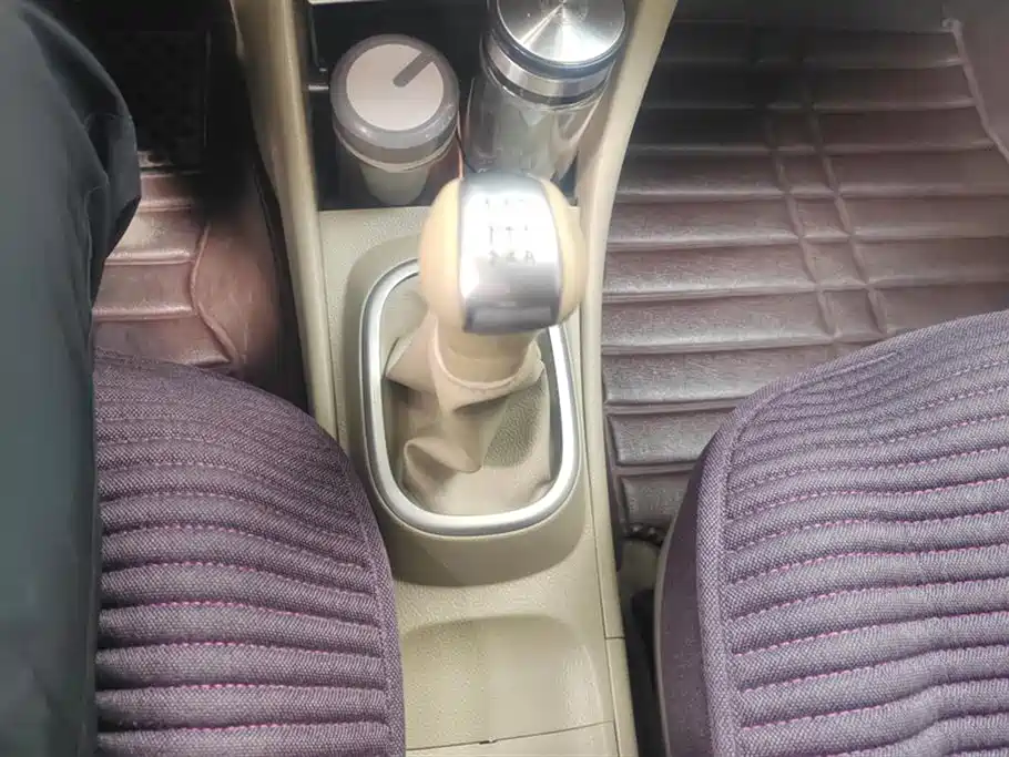 Nissan Sylphy 2014 — фото 16