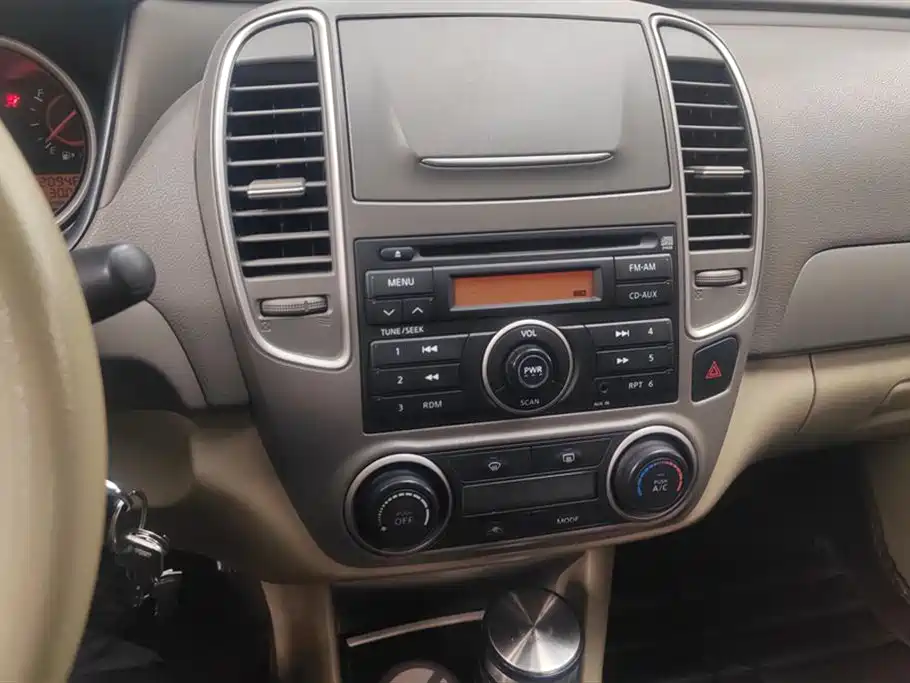 Nissan Sylphy 2014 — фото 13