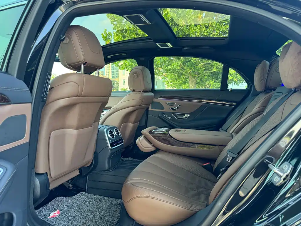 Mercedes-Benz S-Class 2020