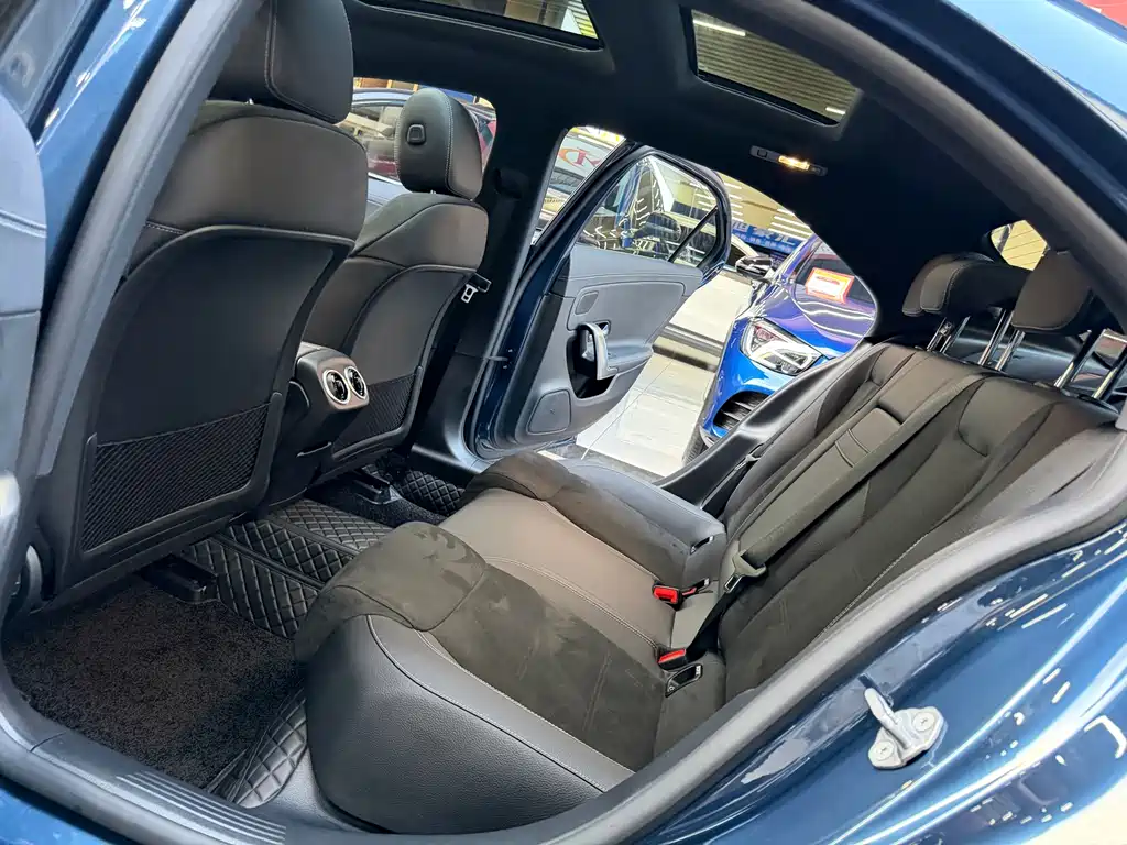 Mercedes-Benz A-Class 2019 — фото 11