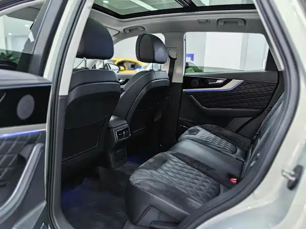 Hongqi HS5 2022