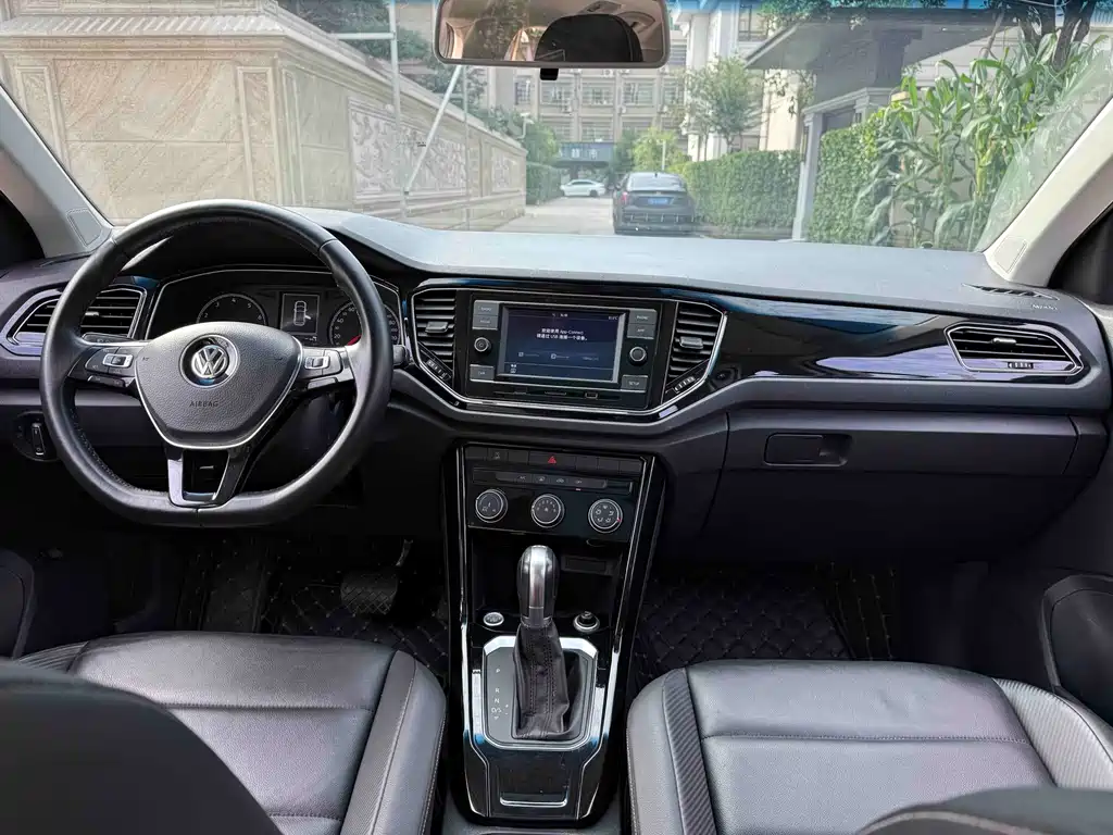Volkswagen T-Roc 2019 — фото 7