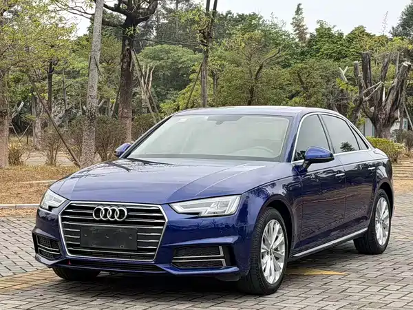 Audi A4L 2019
