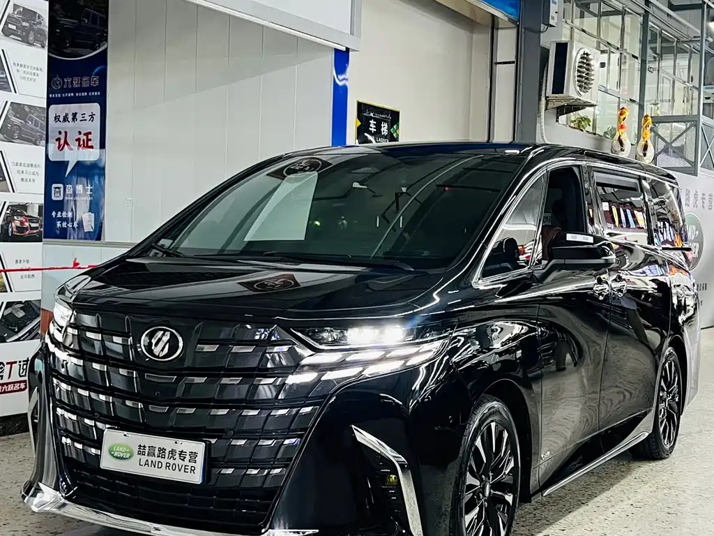 Toyota Alphard 2026 — фото 3
