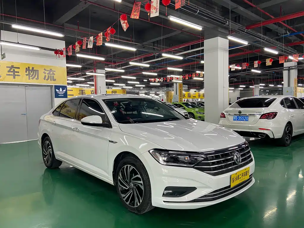 Volkswagen Sagitar 2022