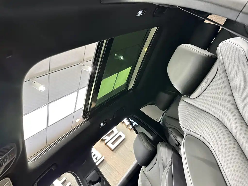 Geely Xingyue L 2025 — фото 17