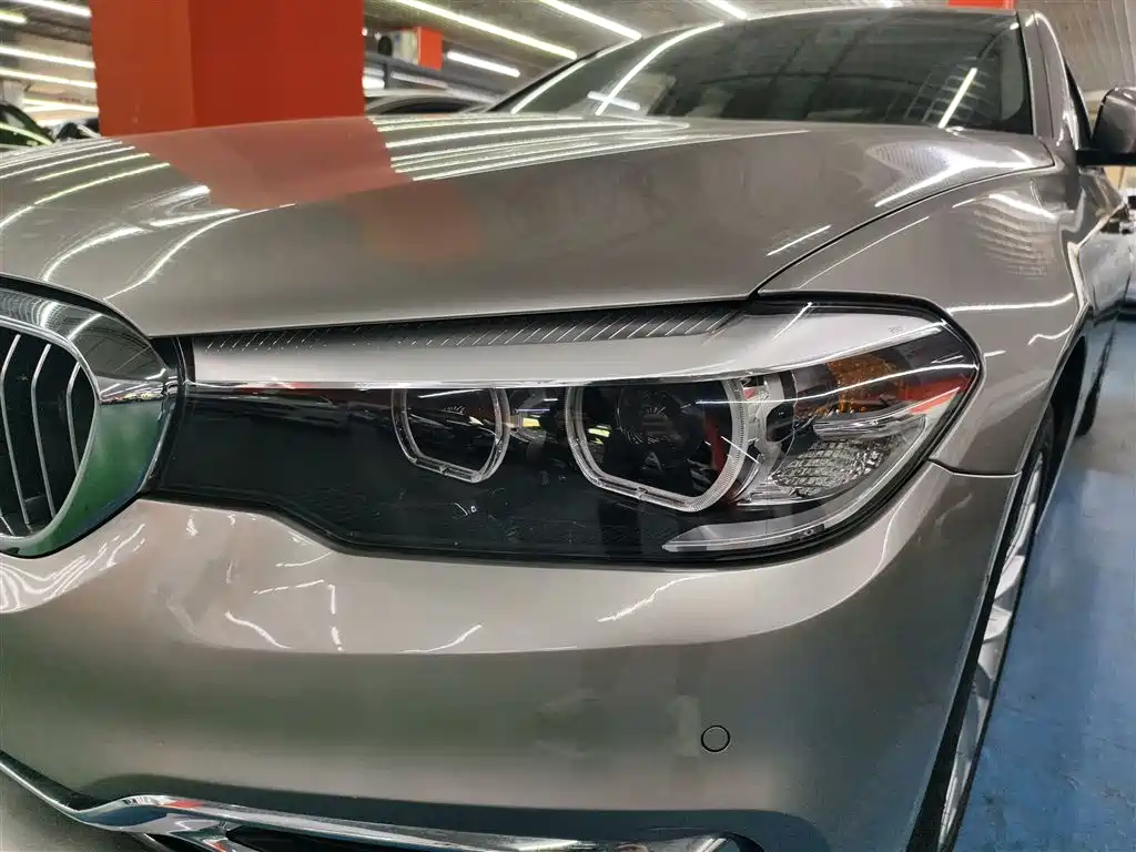 BMW 5 Series 2020 — фото 16