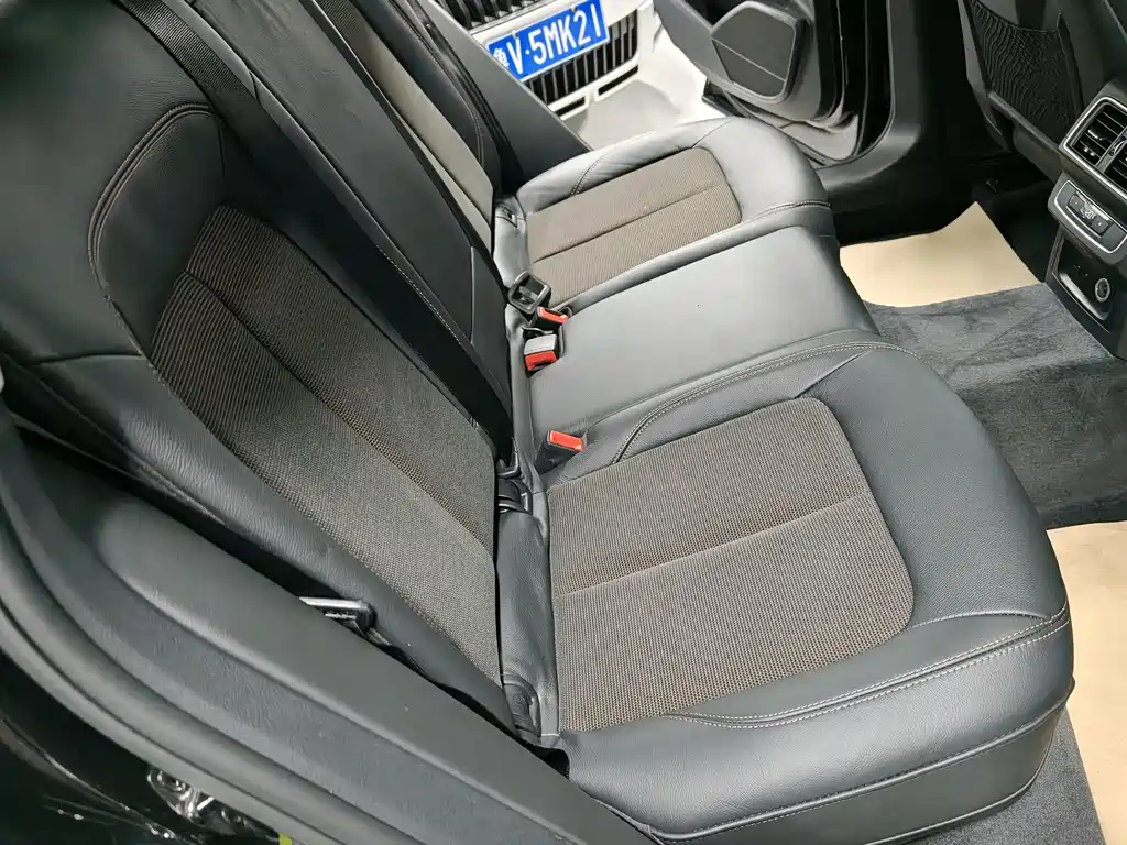 Audi Q5L 2021 — фото 10