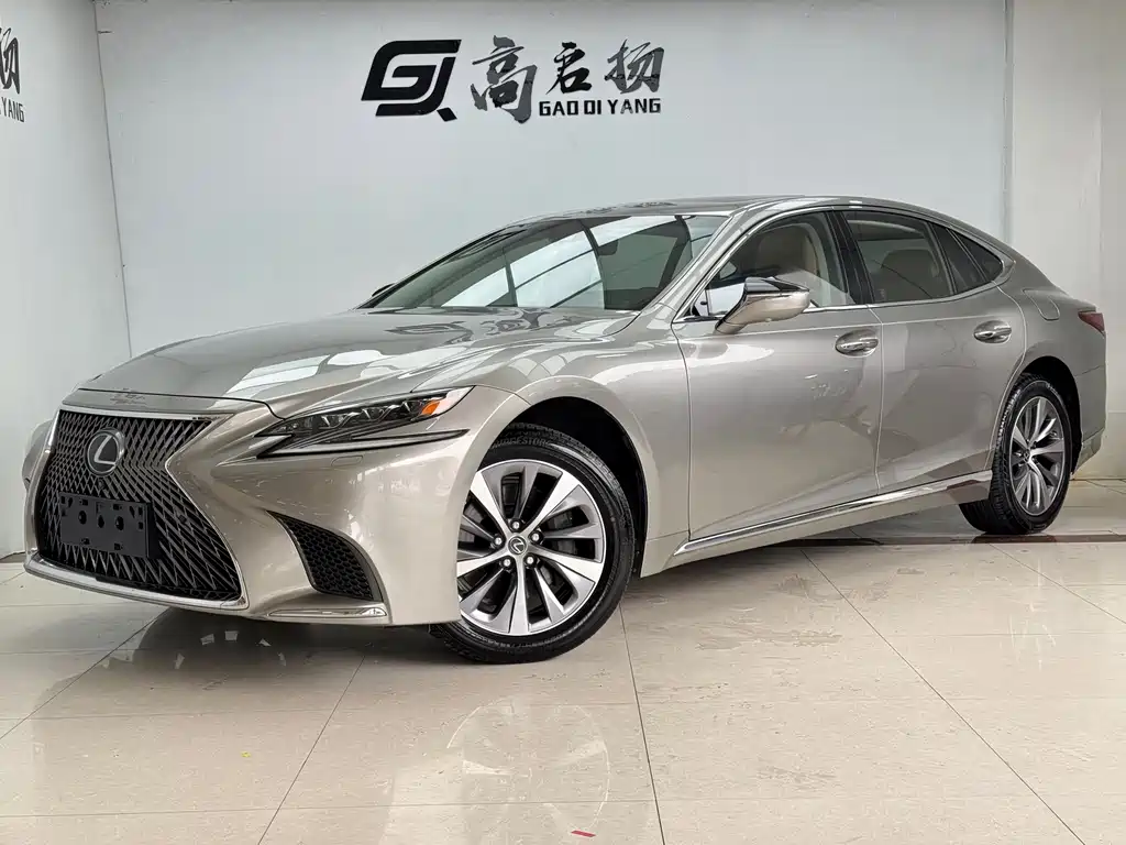 Lexus LS 2018 — фото 1