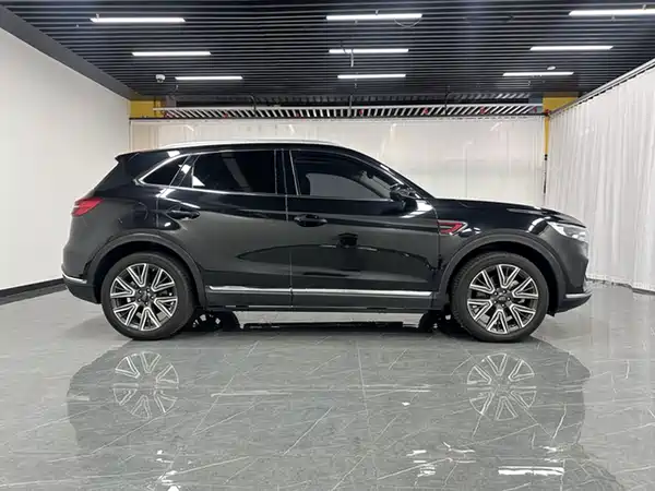 Hongqi HS5 2023