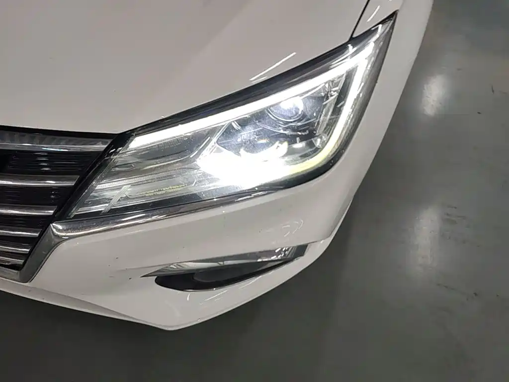 Roewe i5 2020 — фото 24
