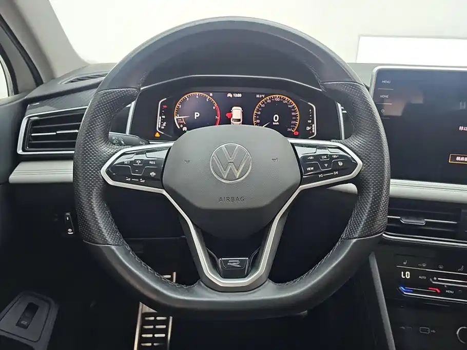Volkswagen Tiguan L 2022 — фото 15
