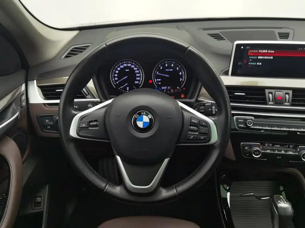 BMW X1 2019 — фото 11
