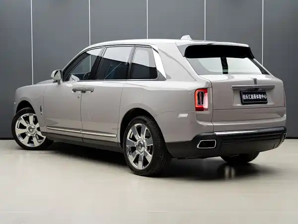 Rolls-Royce Cullinan 2021