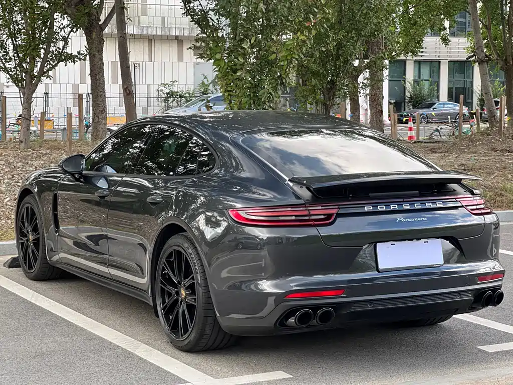 Porsche Panamera 2018 — фото 4