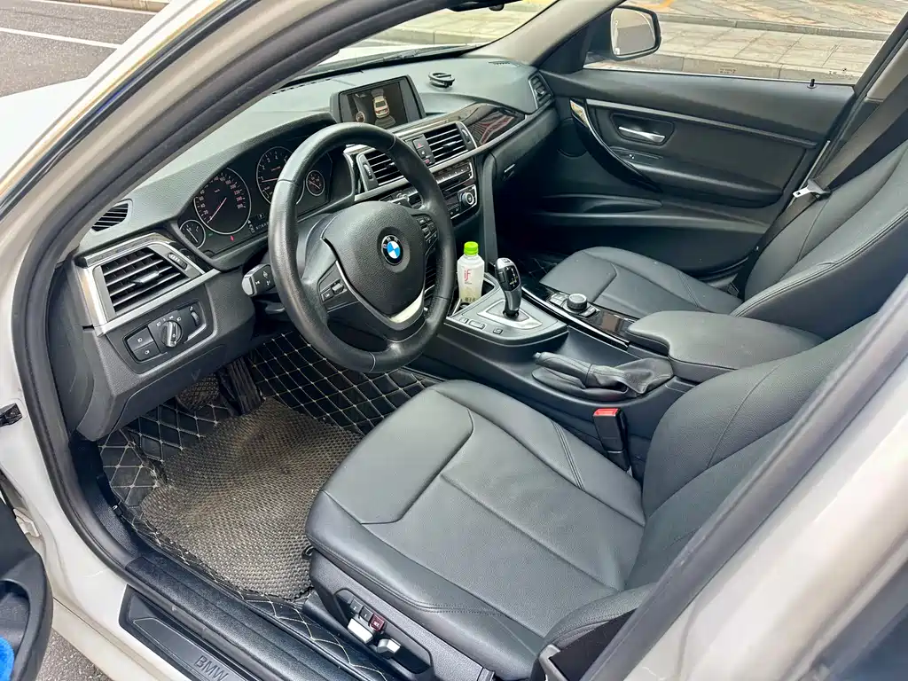 BMW 3 Series 2017 — фото 2