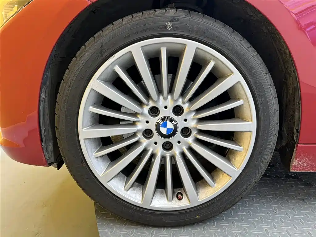 BMW 3 Series 2018 — фото 10