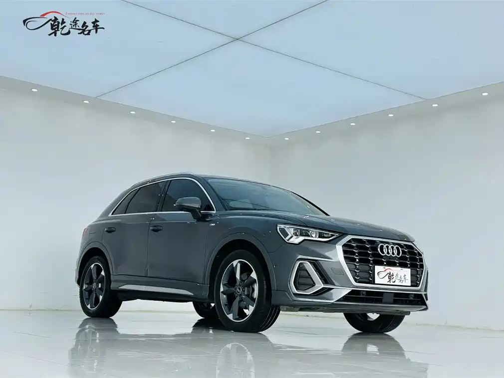 Audi Q3 2021 — фото 3