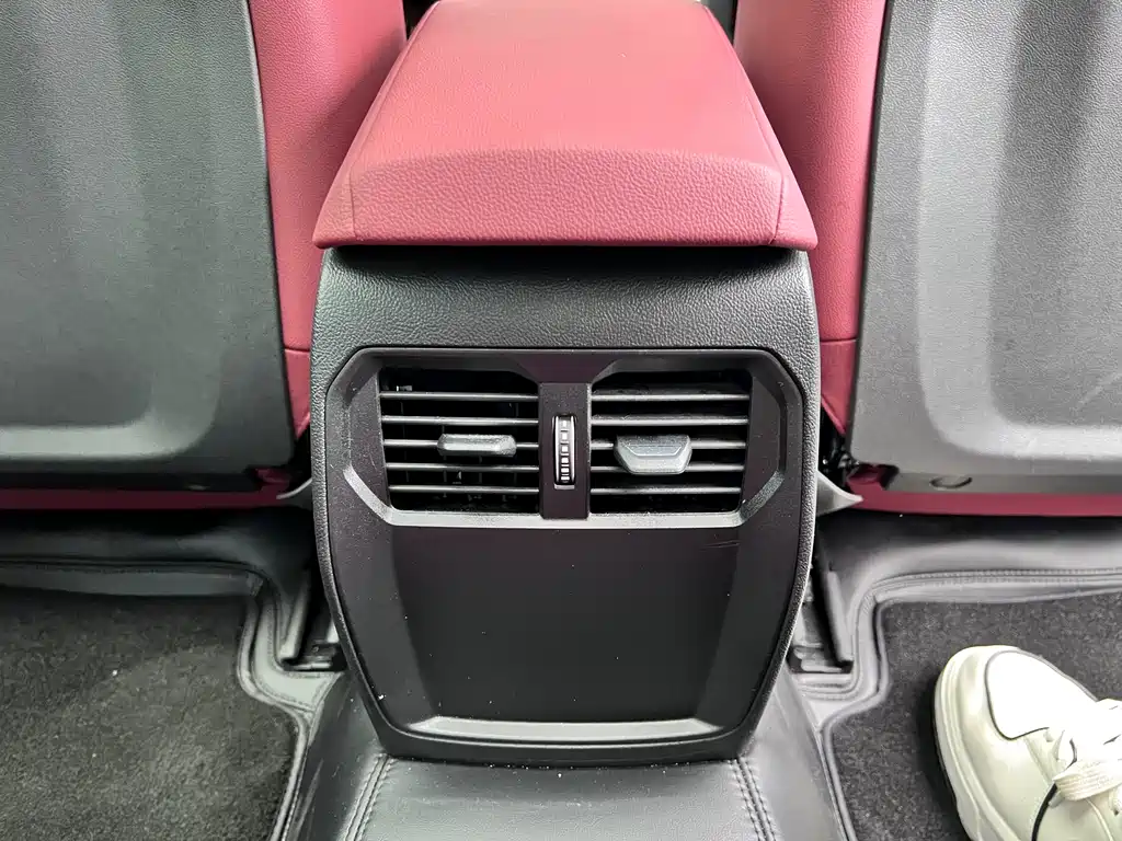 BMW 4 Series 2025 — фото 16