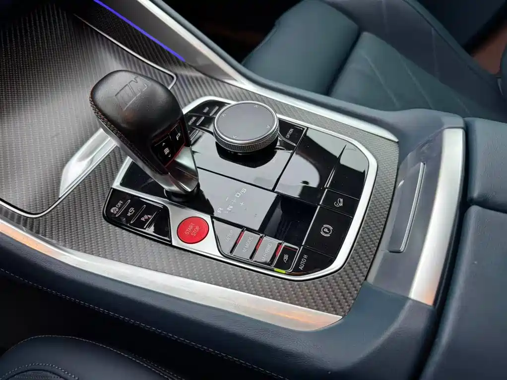 BMW XM 2023 — фото 11