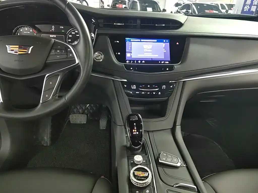 Cadillac XT5 2023 — фото 13