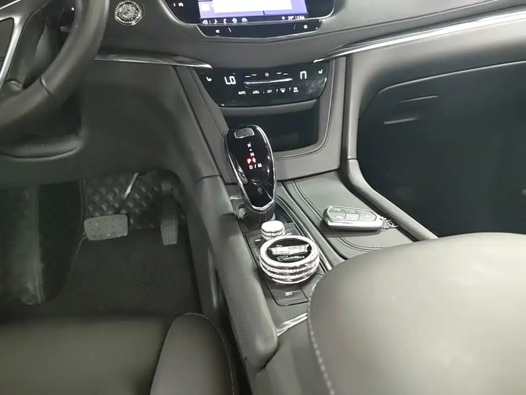 Cadillac XT5 2023 — фото 14