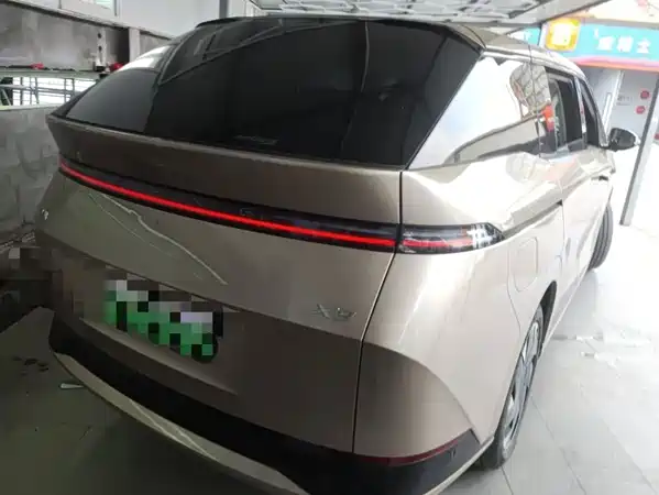 XPeng X9 2024